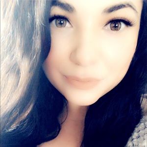 Meet your Posher, Desiree